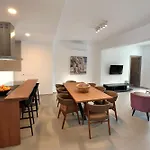 Sun And Moon Luxury Villa *