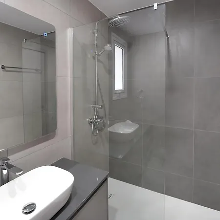 Sun And Moon Luxury * Ajía Nápa