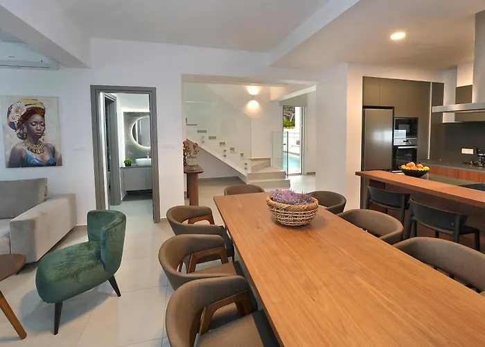 Sun And Moon Luxury Villa