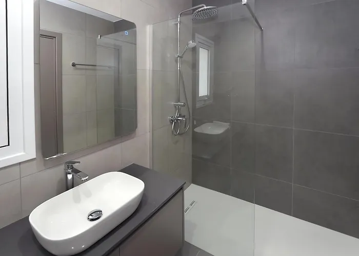 Sun And Moon Luxury Ayía Nápa