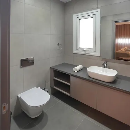 Sun And Moon Luxury Agia Napa